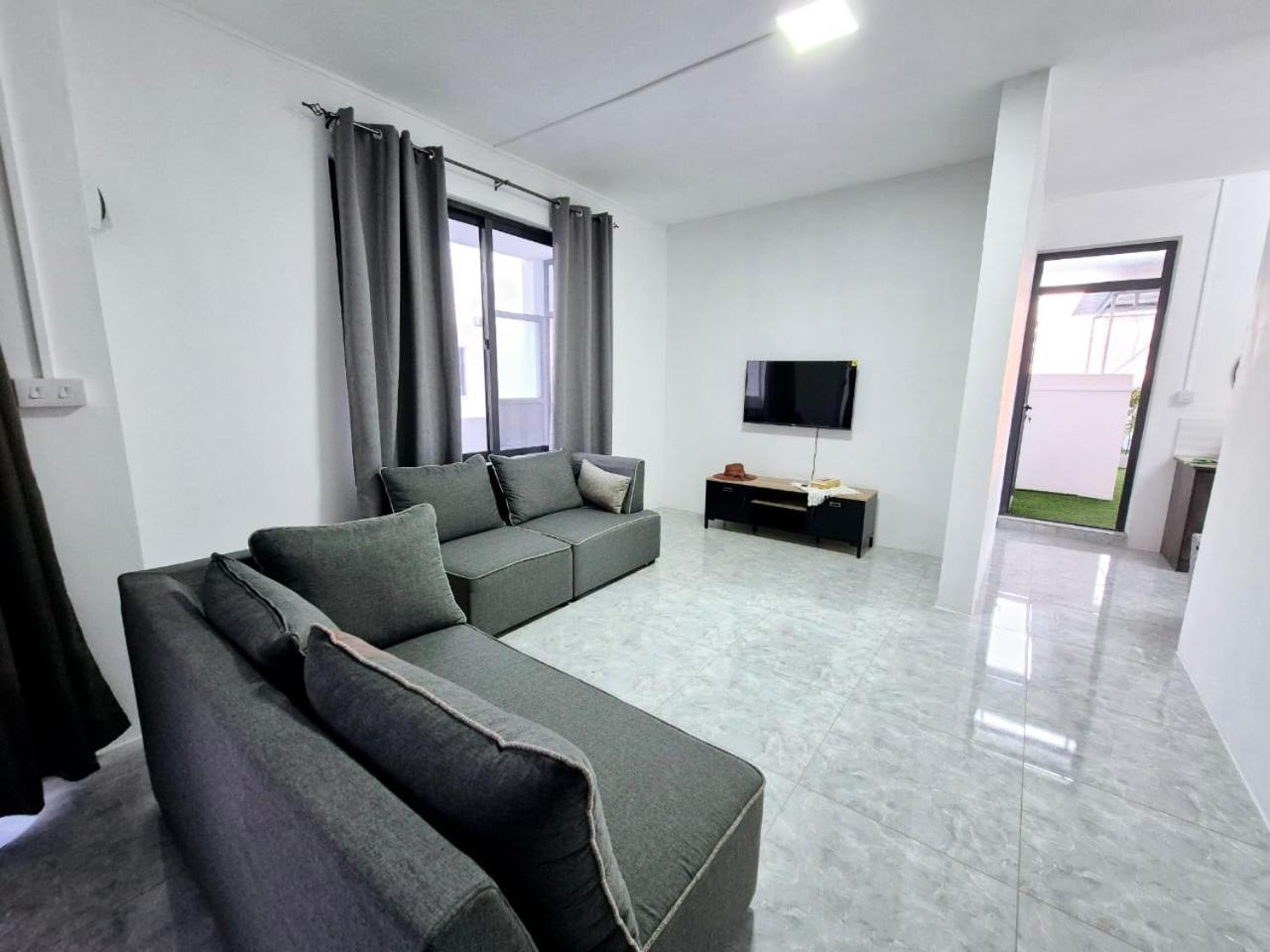 Skyview Apartment- Rooftop Penthouse With Sunset & Sea Views Flic en Flac Ngoại thất bức ảnh