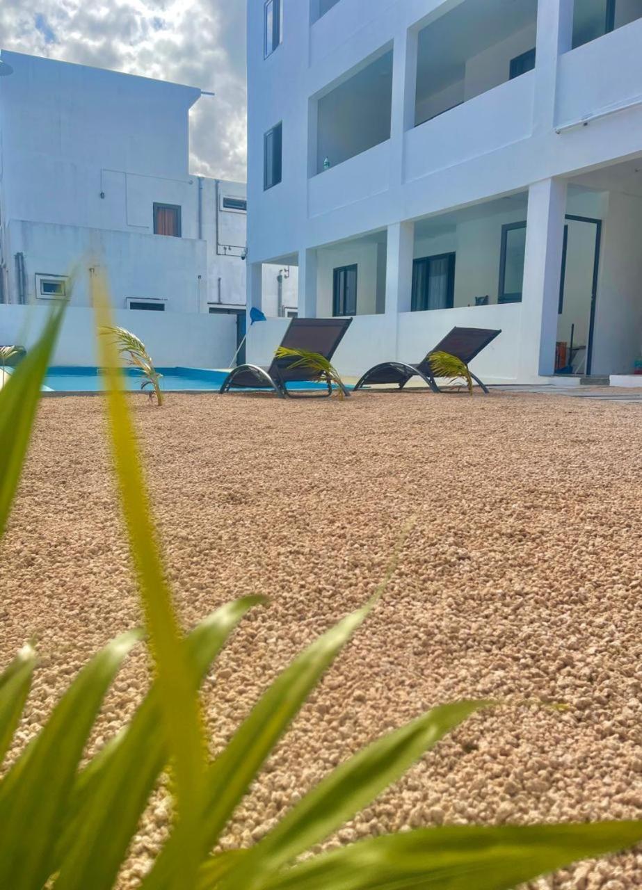 Skyview Apartment- Rooftop Penthouse With Sunset & Sea Views Flic en Flac Ngoại thất bức ảnh
